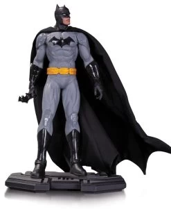 DC Comics Icons Batman 1/6 Scale Statue