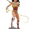 Diamond Select DC Gallery - Wonder Woman Lasso - Comic Statue -FUNKO Store 277cce18ef7855e2b16c07b02b77f74f038450af139936fa5088551df84ecfdf