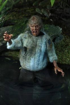 NECA Friday The 13th - Corpse Pamela (Lady Of The Lake) Clothed Actionfigur -FUNKO Store 39724 3