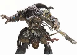 DC WoW Deluxe III Korg Highmountain Tauren Hunter Figur