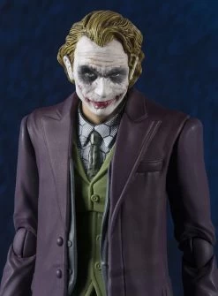 The Dark Knight - The Joker S.H.Figuarts Figur -FUNKO Store ae84d3cc2088bef190f48f953e9dc12ac8bbf443f5b83f7137d1a2090401a8ad
