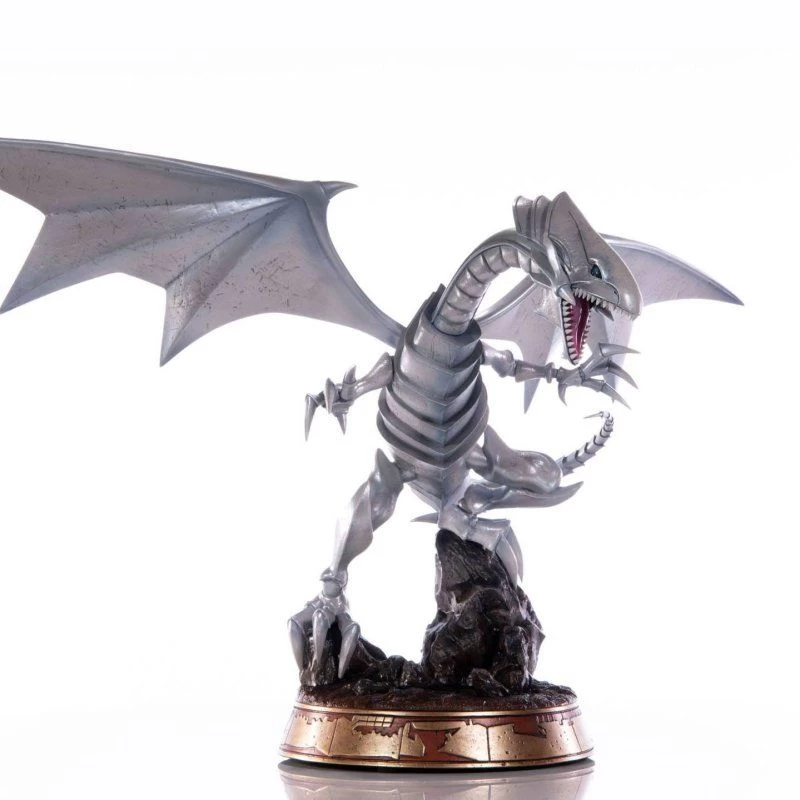 Diverse First 4 Figures - Yu-Gi-Oh! - Blue-Eyes White Dragon - White Edition - Figur 3 Diverse First 4 Figures - Yu-Gi-Oh! - Blue-Eyes White Dragon - White Edition - Figur