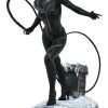 Diamond Select DC Gallery - Batman Returns Movie - Catwoman Diorama -FUNKO Store fig71640