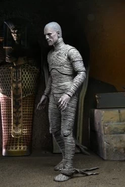 NECA Universal Monsters Figur- Ultimate Mummy (Color) -FUNKO Store mummy12 scaled 1