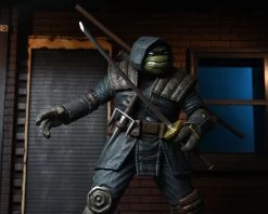 NECA Teenage Mutant Ninja Turtles - The Last Ronin (Armoured) Ultimate Figur 26 NECA Teenage Mutant Ninja Turtles - The Last Ronin (Armoured) Ultimate Figur -FUNKO Store ronin4 scaled 1